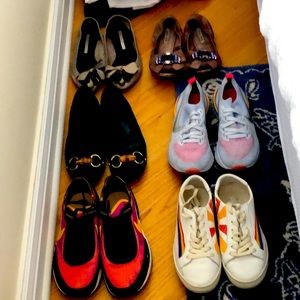 Several pair of shoes like new - Gucci Vera wang Miu miu, Nike & soludoa